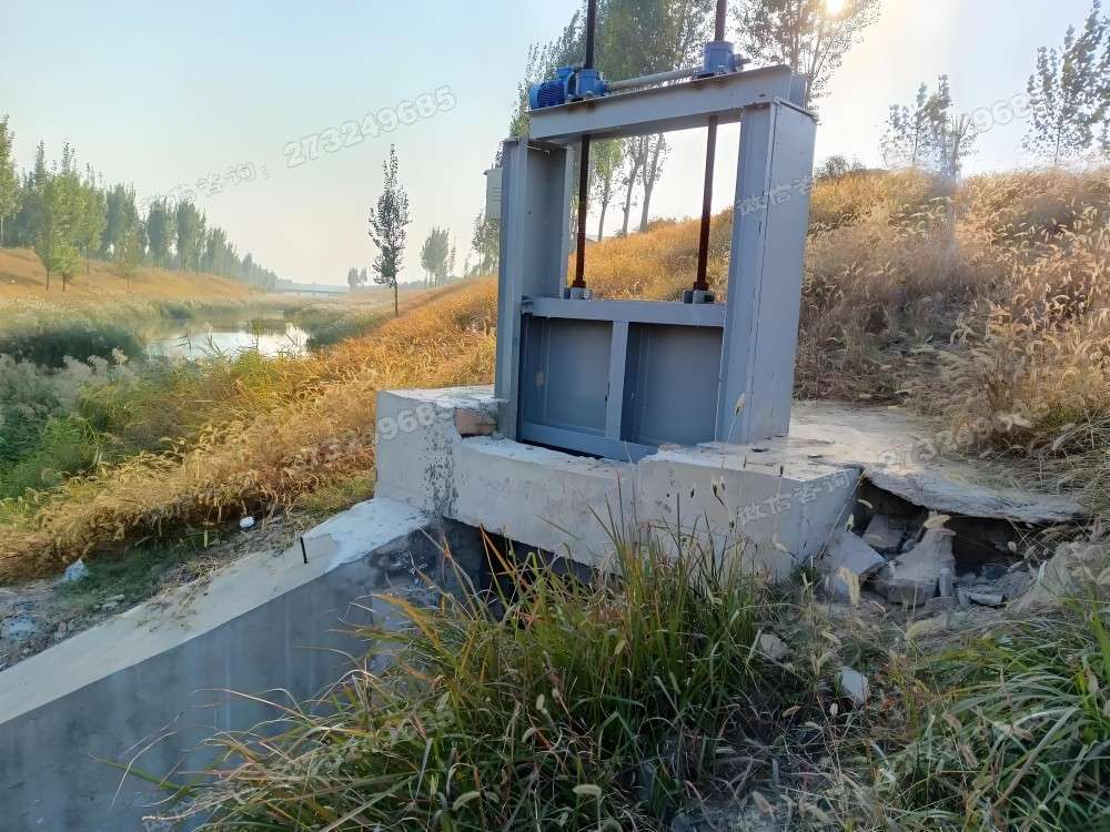 鹤山灰色河道渠道闸门